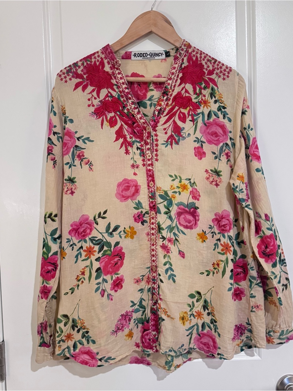 Rodeo Quincy Pink Floral Western Style Blouse Sz L Button Front Embroidered Rose